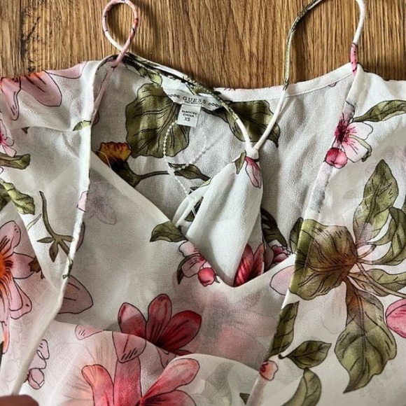 Guess white pink Floral sheer fairy sleeve peplum top shirt Extra Small XS 0 2 4 - Picture 8 of 11